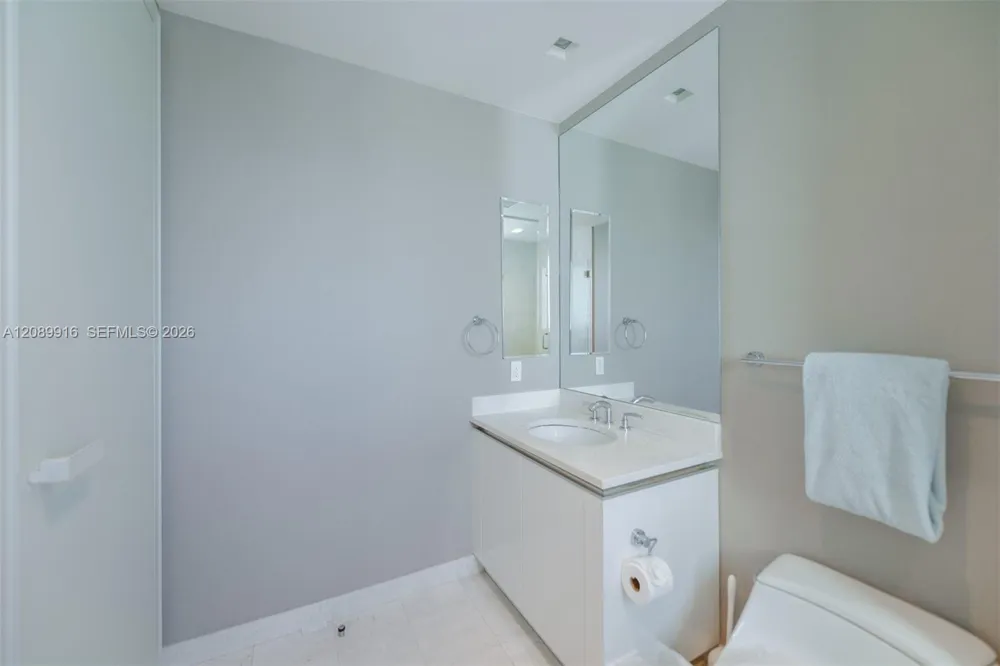 16047 Collins Ave #3204 Sunny Isles Beach, FL 33160