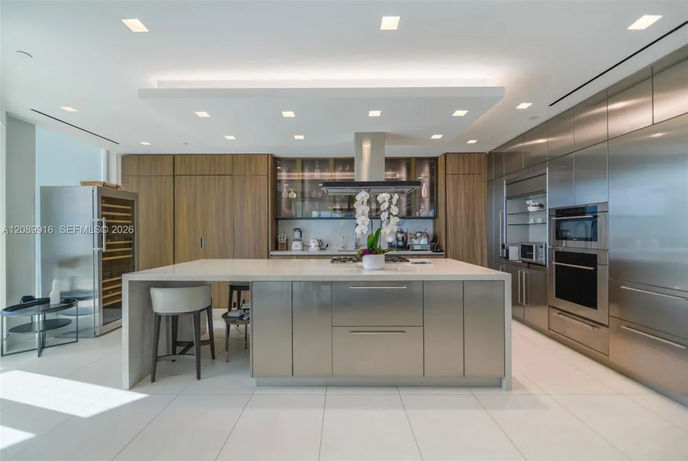 16047 Collins Ave #3204 Sunny Isles Beach, FL 33160