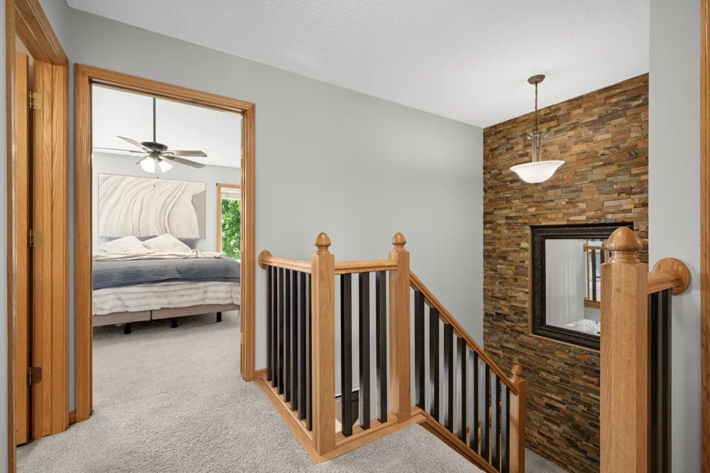20511 Islandview Circle Lakeville, MN 55044