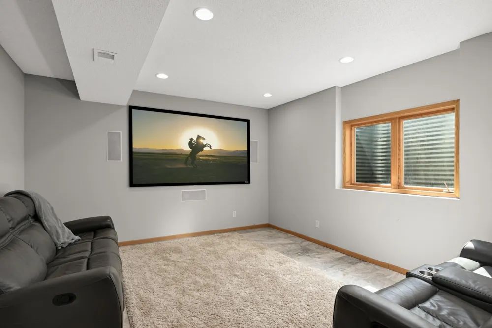 20511 Islandview Circle Lakeville, MN 55044