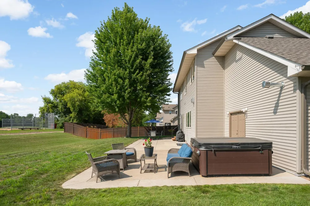 20511 Islandview Circle Lakeville, MN 55044