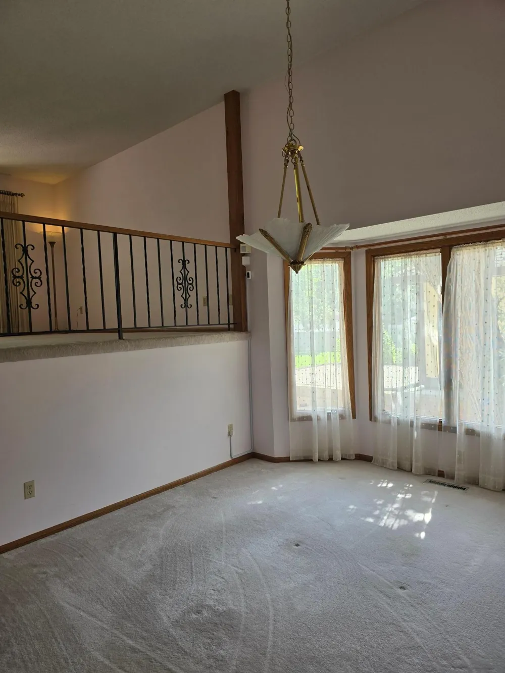 8213 Pleasant View Court Mounds View, MN 55112
