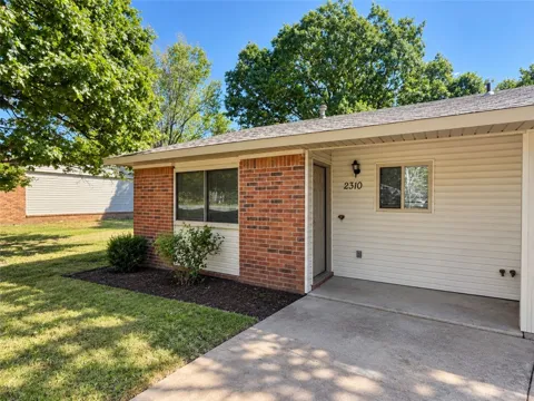2310 Raven Lane