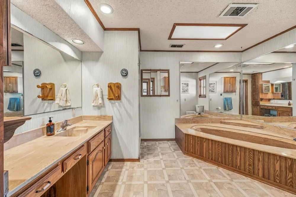4017 Dakota Trail Granbury, TX 76048