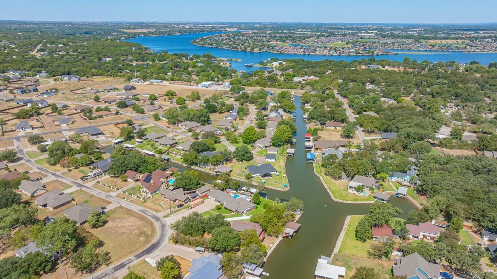4017 Dakota Trail Granbury, TX 76048