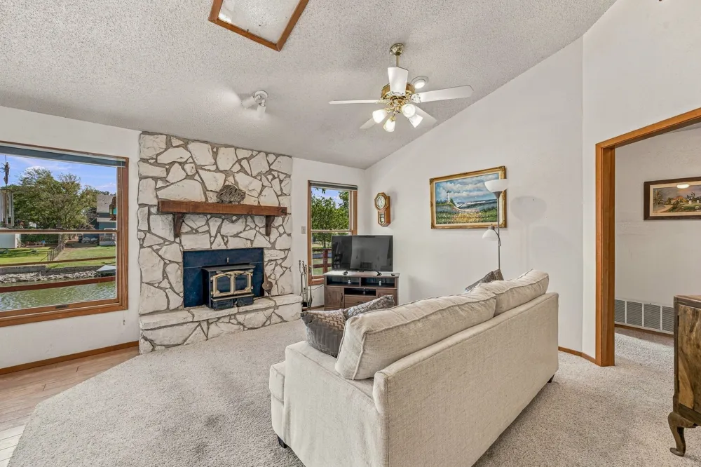 4017 Dakota Trail Granbury, TX 76048