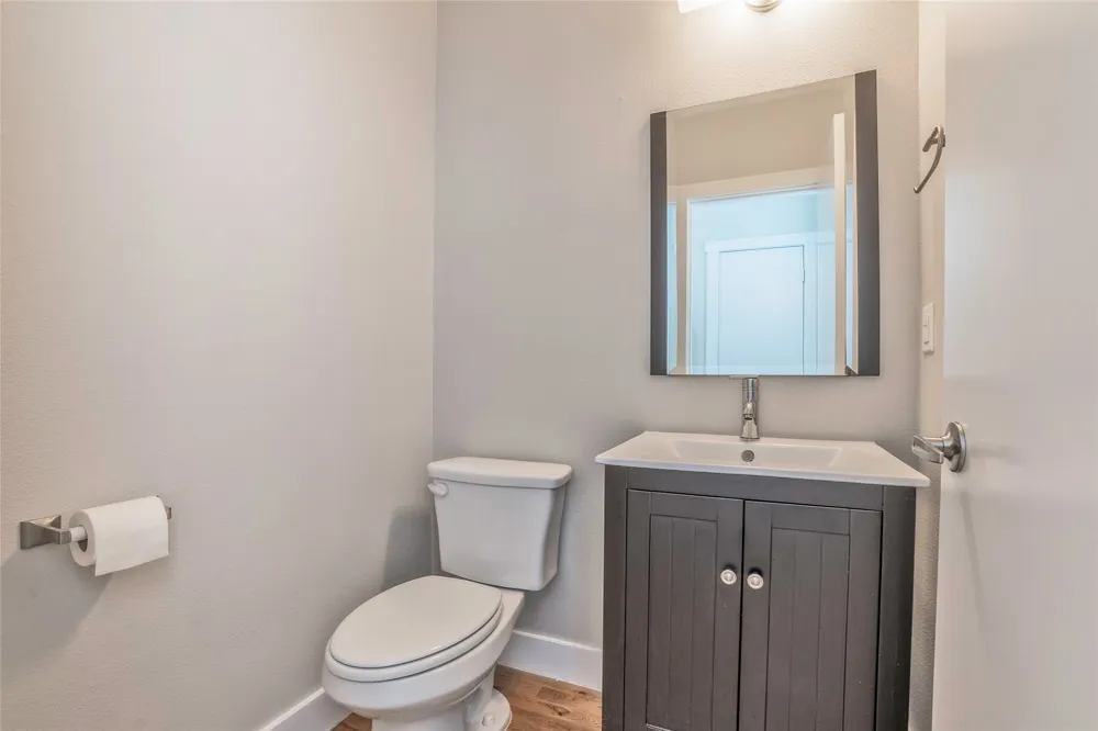 6051 Ross Avenue #110 Dallas, TX 75206