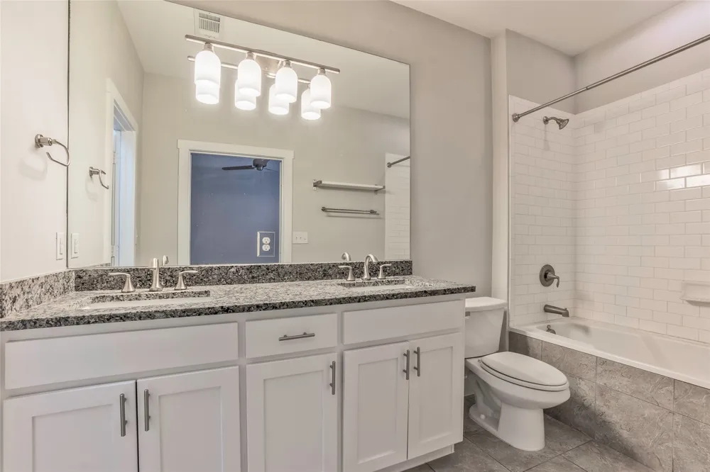 6051 Ross Avenue #110 Dallas, TX 75206