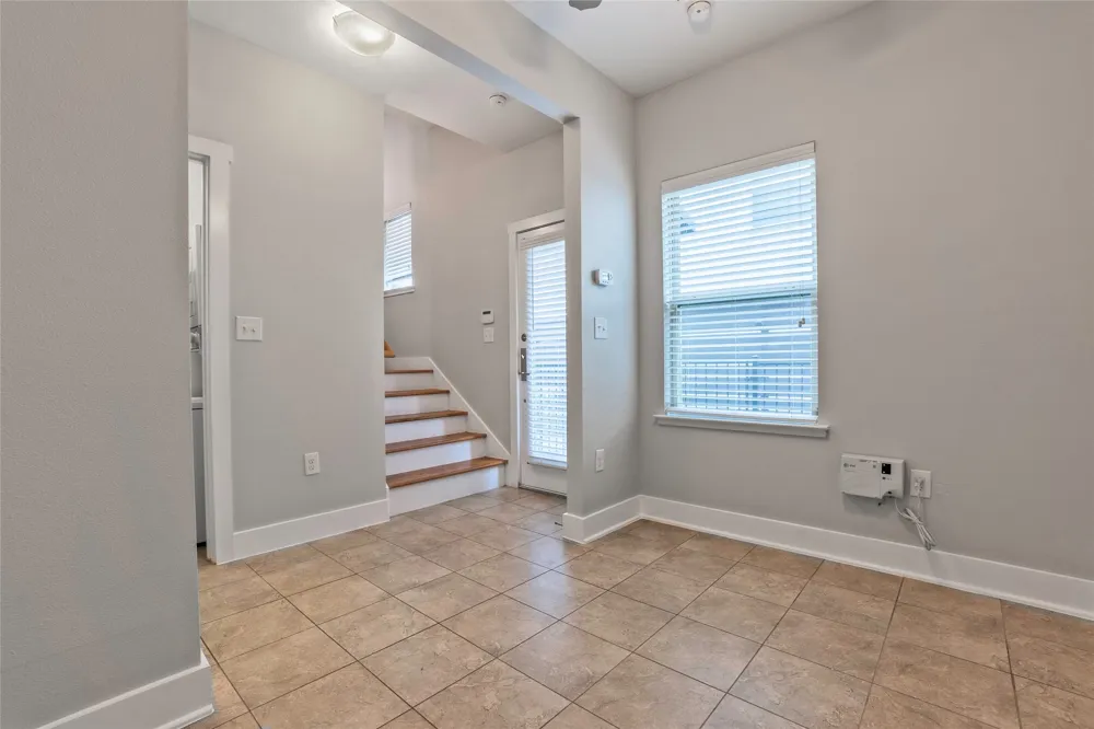 6051 Ross Avenue #110 Dallas, TX 75206