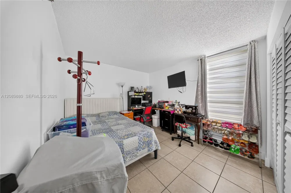9686 Fontainebleau Blvd #106 Miami, FL 33172