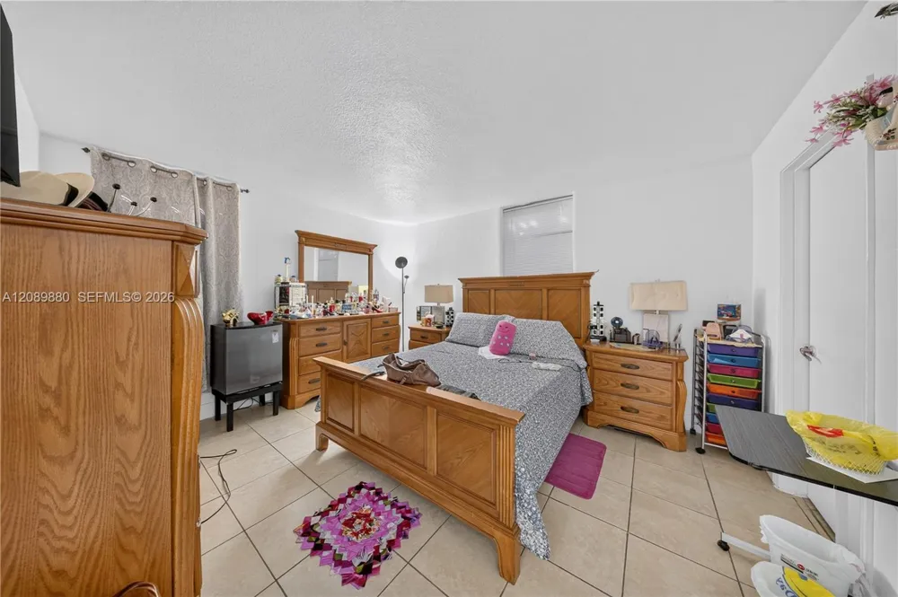9686 Fontainebleau Blvd #106 Miami, FL 33172