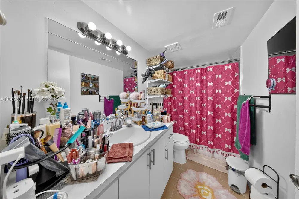 9686 Fontainebleau Blvd #106 Miami, FL 33172
