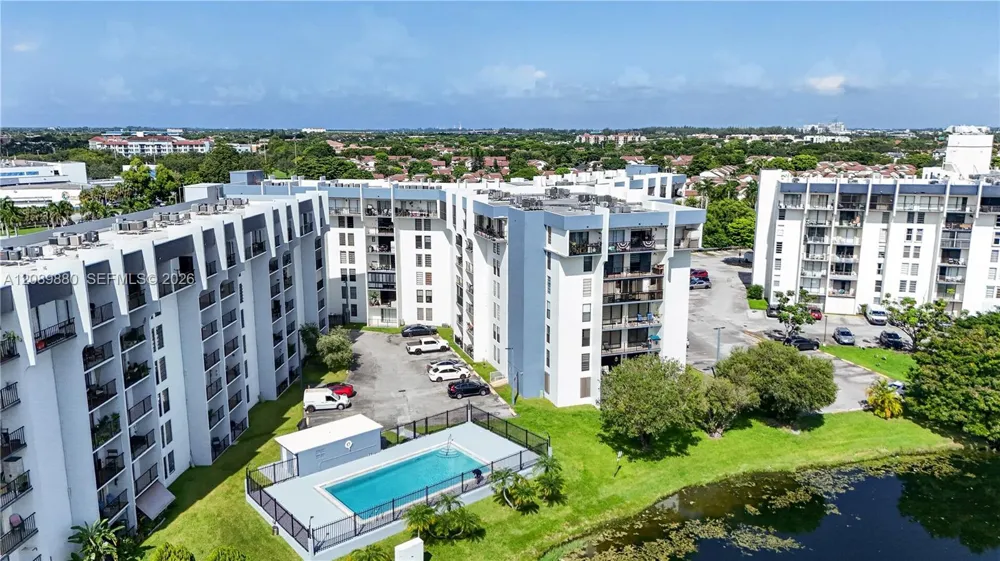 9686 Fontainebleau Blvd #106 Miami, FL 33172