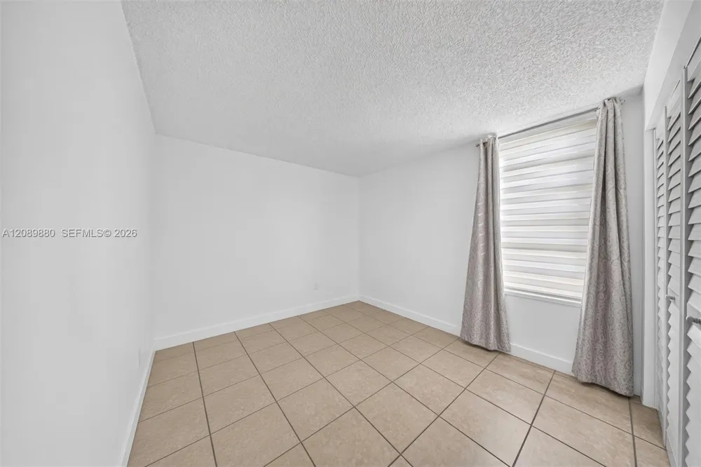9686 Fontainebleau Blvd #106 Miami, FL 33172