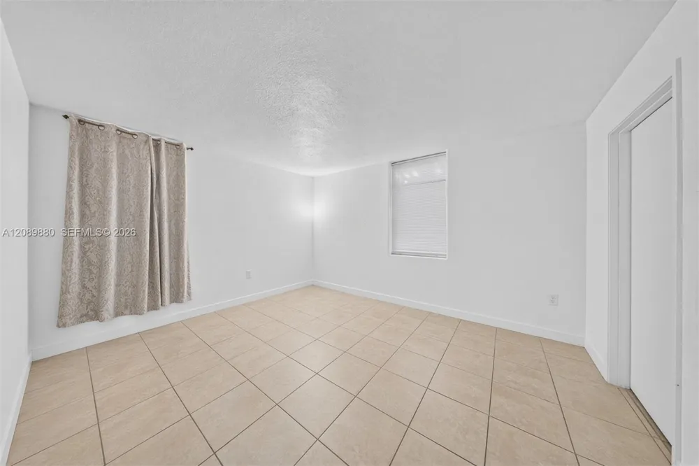 9686 Fontainebleau Blvd #106 Miami, FL 33172