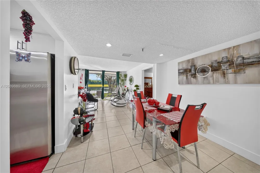 9686 Fontainebleau Blvd #106 Miami, FL 33172
