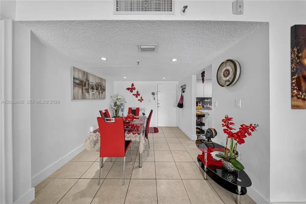 9686 Fontainebleau Blvd #106 Miami, FL 33172