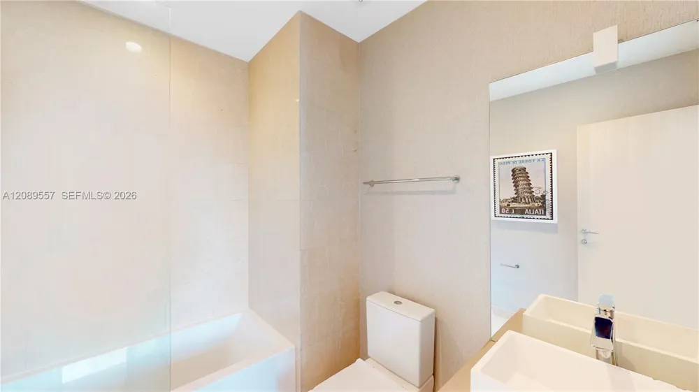 1000 Brickell Plaza #1812 Miami, FL 33131