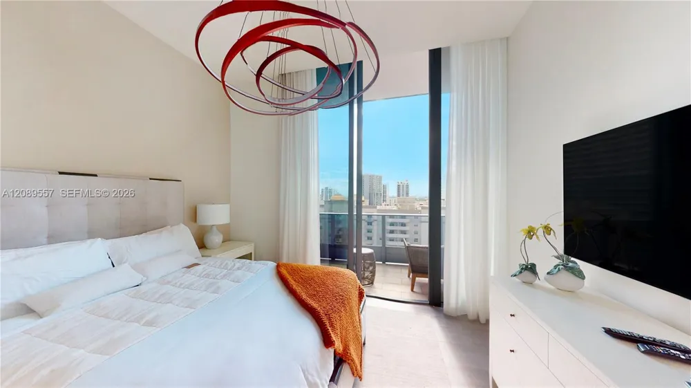 1000 Brickell Plaza #1812 Miami, FL 33131