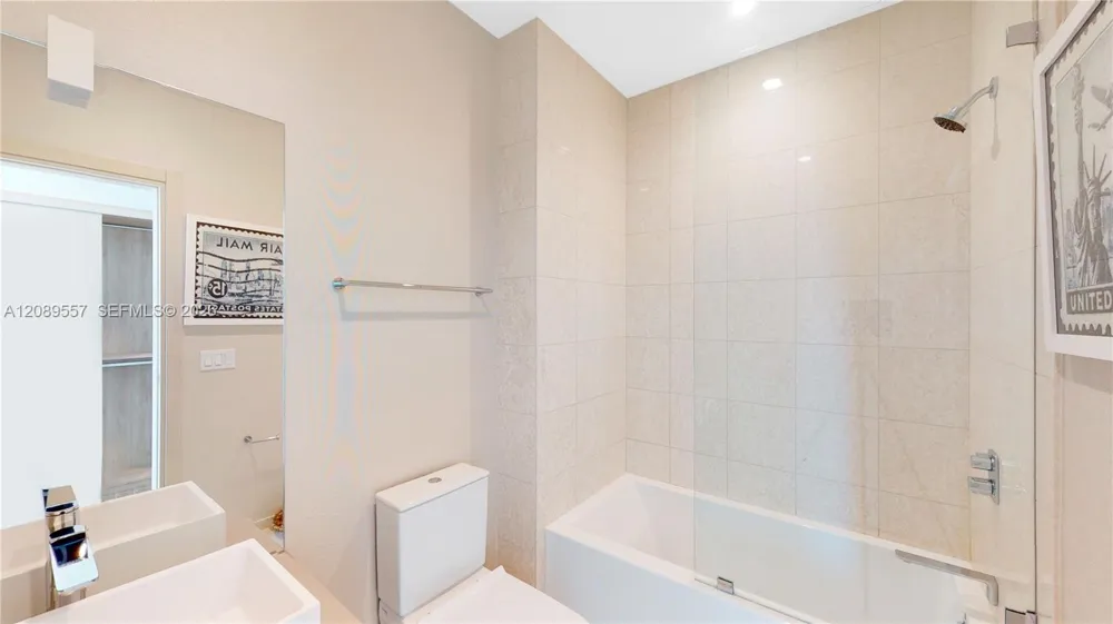 1000 Brickell Plaza #1812 Miami, FL 33131