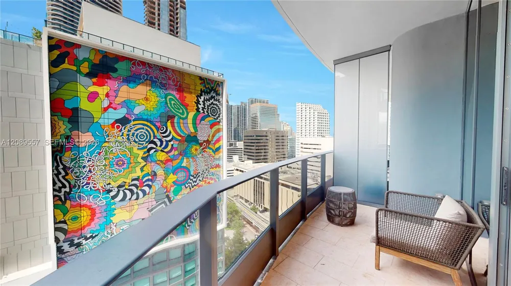 1000 Brickell Plaza #1812 Miami, FL 33131