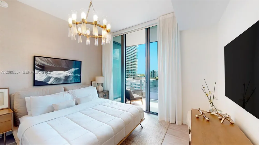 1000 Brickell Plaza #1812 Miami, FL 33131