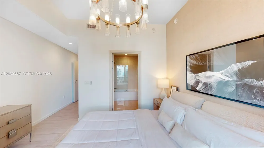 1000 Brickell Plaza #1812 Miami, FL 33131