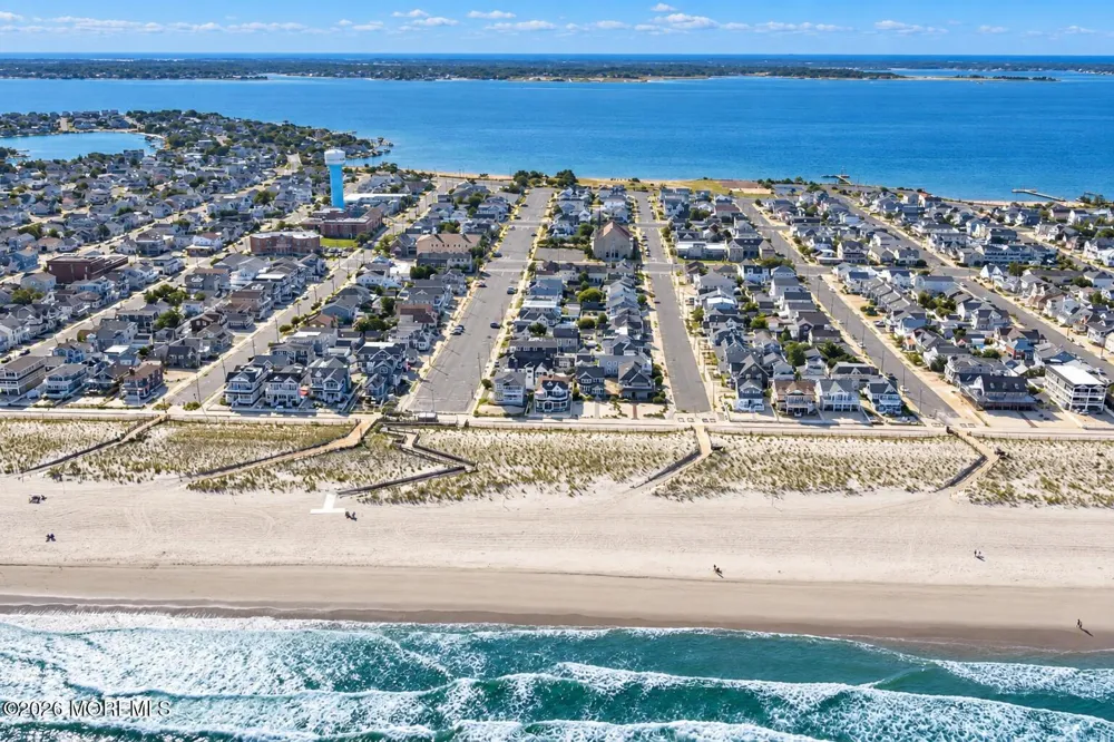 121 Camden Avenue Lavallette, NJ 08735