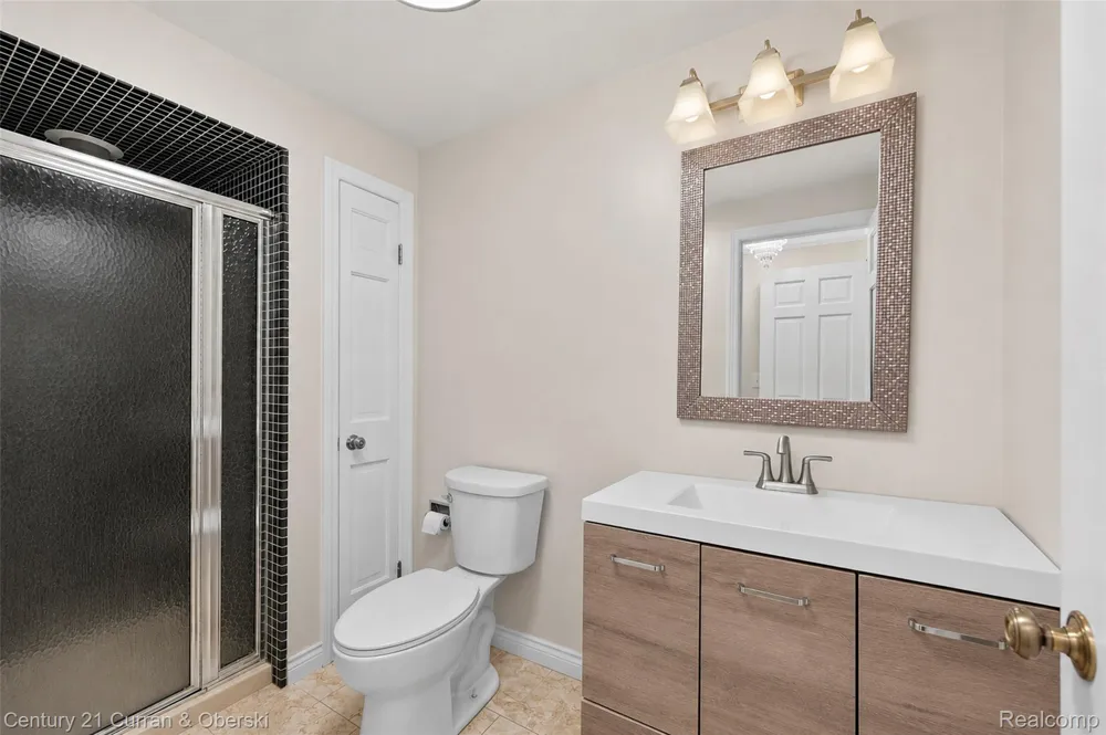 13 Timberlane Court Dearborn City, MI 48126