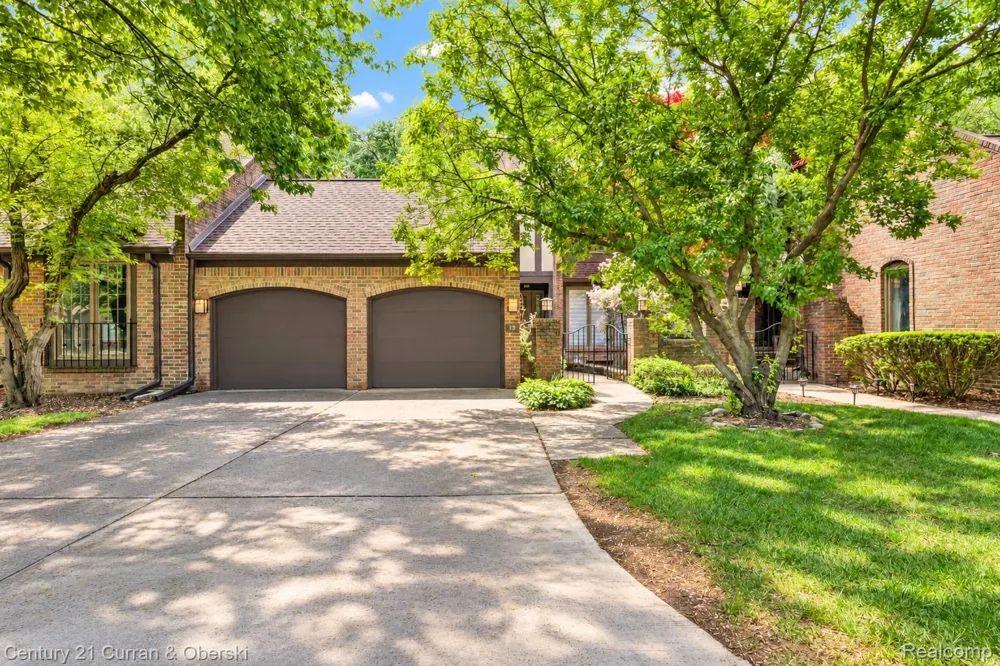 13 Timberlane Court Dearborn City, MI 48126