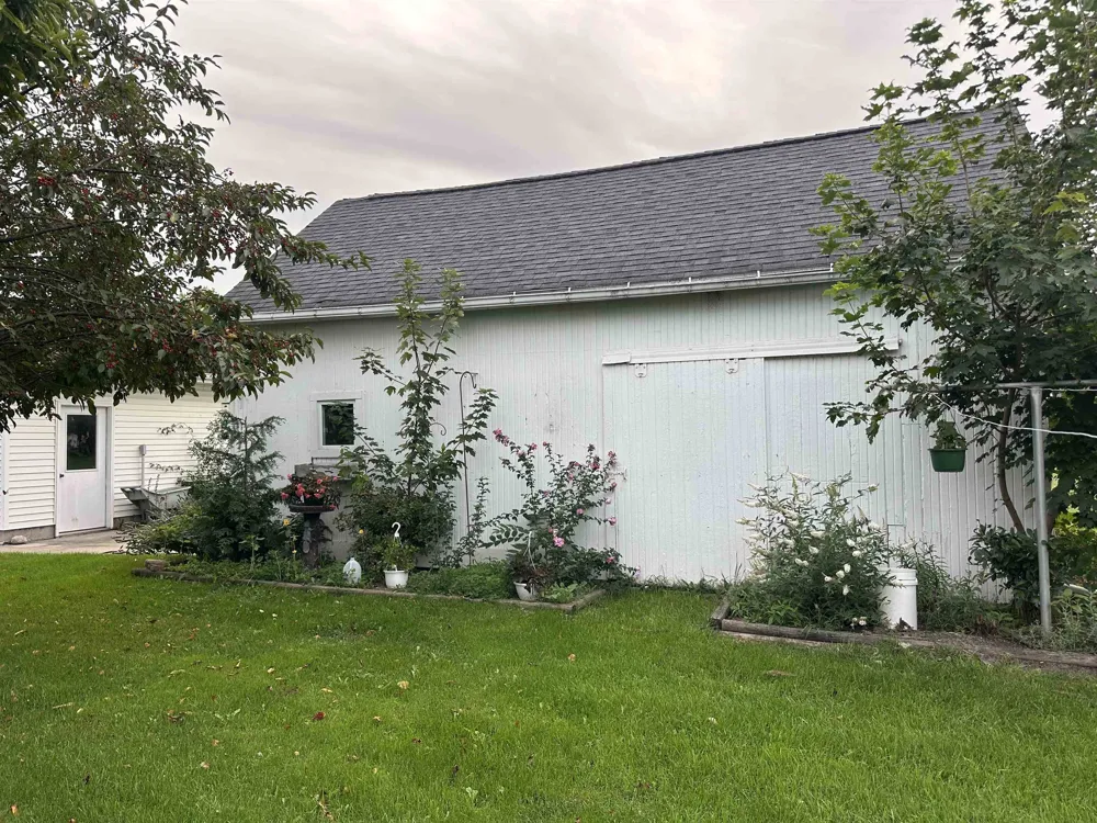 333 Chippewa Shepherd Village, MI 48838