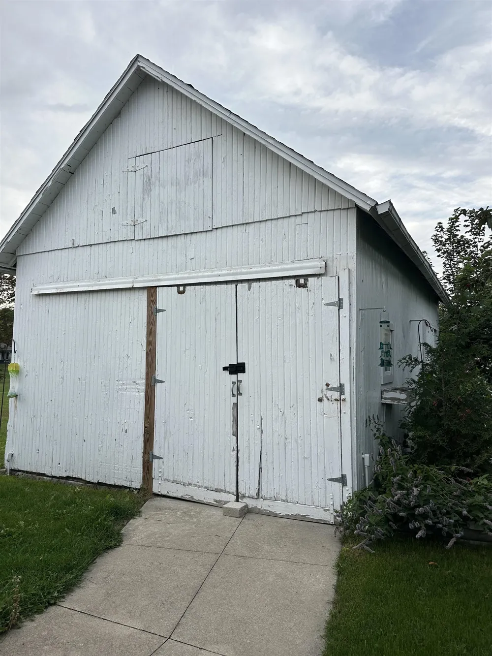 333 Chippewa Shepherd Village, MI 48838