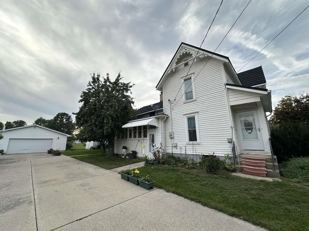 333 Chippewa Shepherd Village, MI 48838