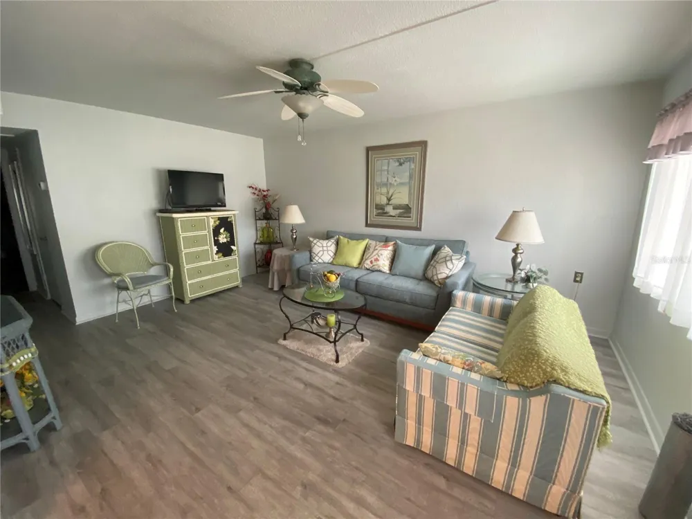 8455 112TH STREET #111 Seminole, FL 33772