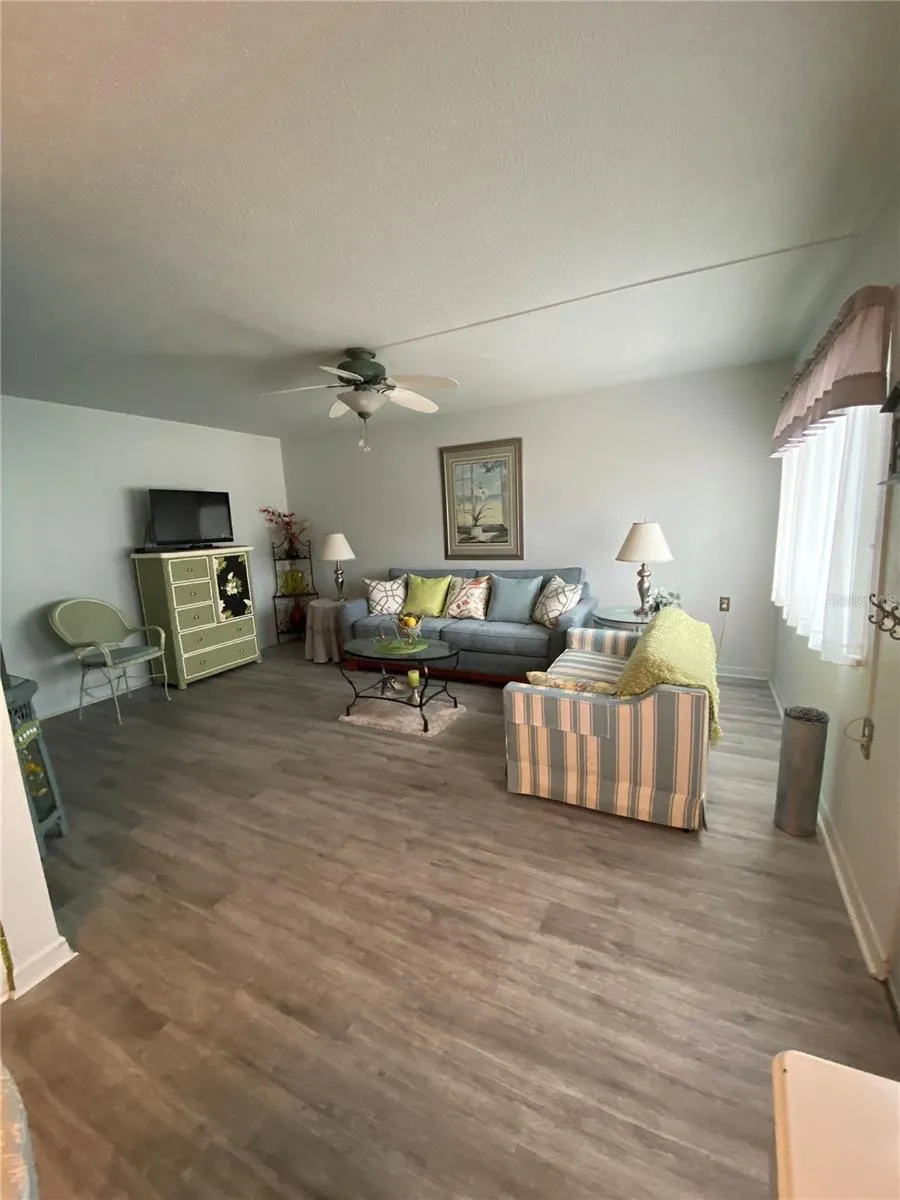 8455 112TH STREET #111 Seminole, FL 33772