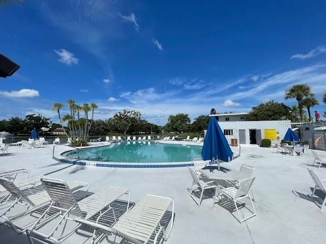 8455 112TH STREET #111 Seminole, FL 33772