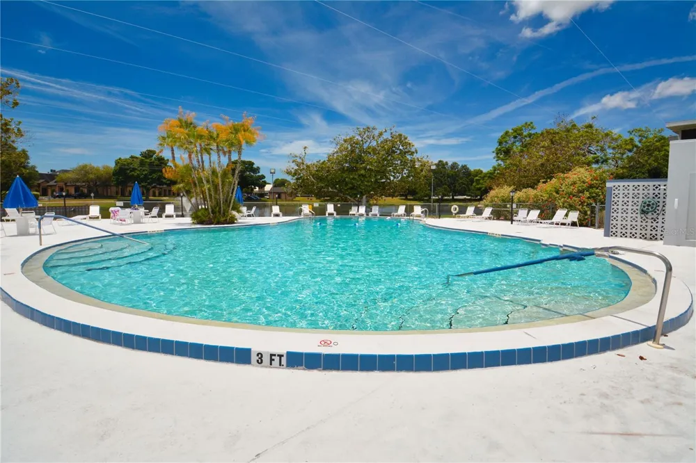 8455 112TH STREET #111 Seminole, FL 33772