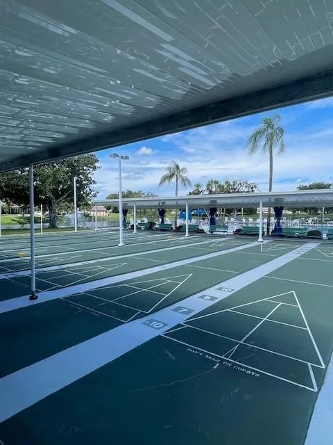 8455 112TH STREET #111 Seminole, FL 33772