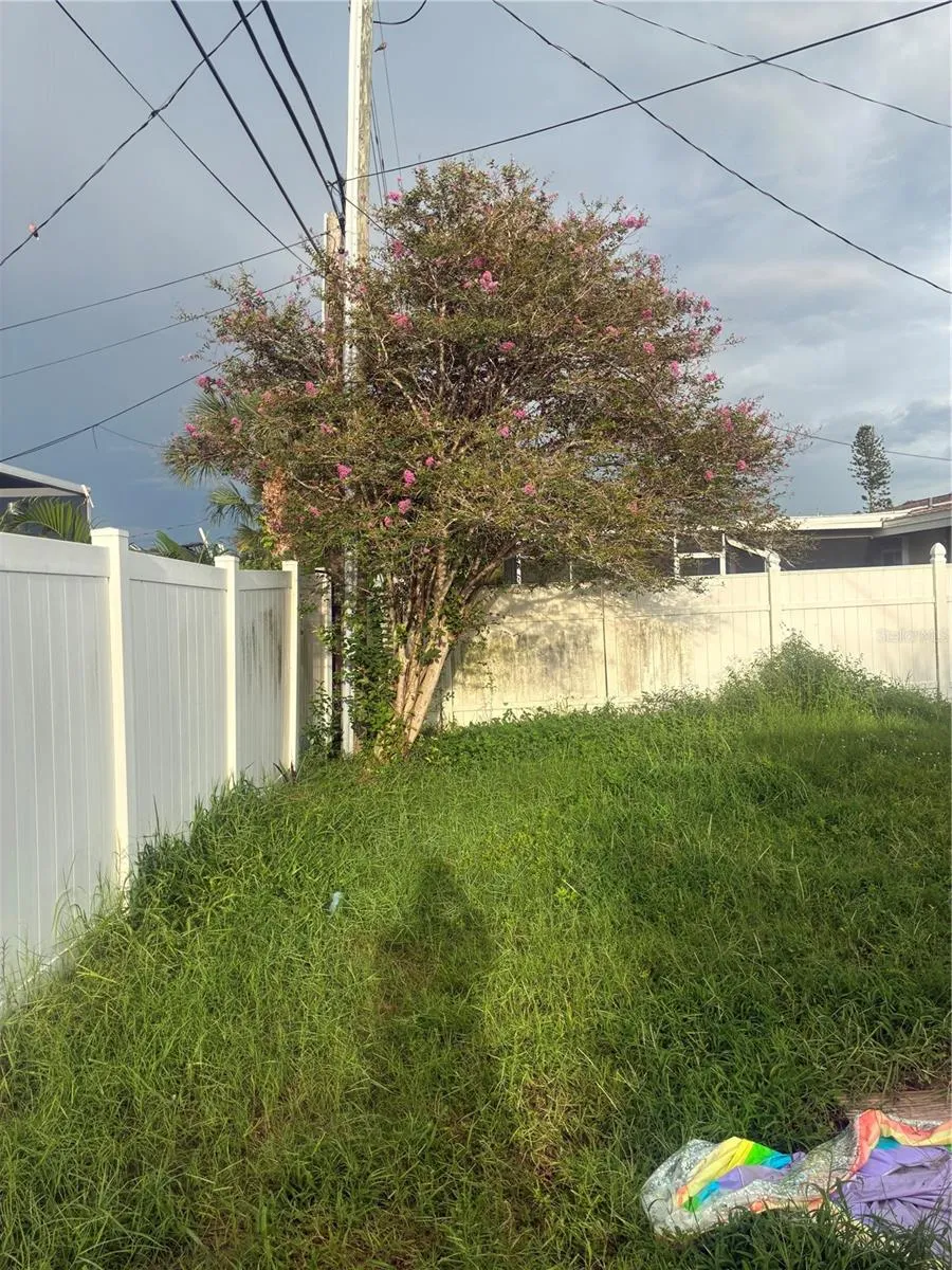 6665 10TH AVENUE St Petersburg, FL 33710