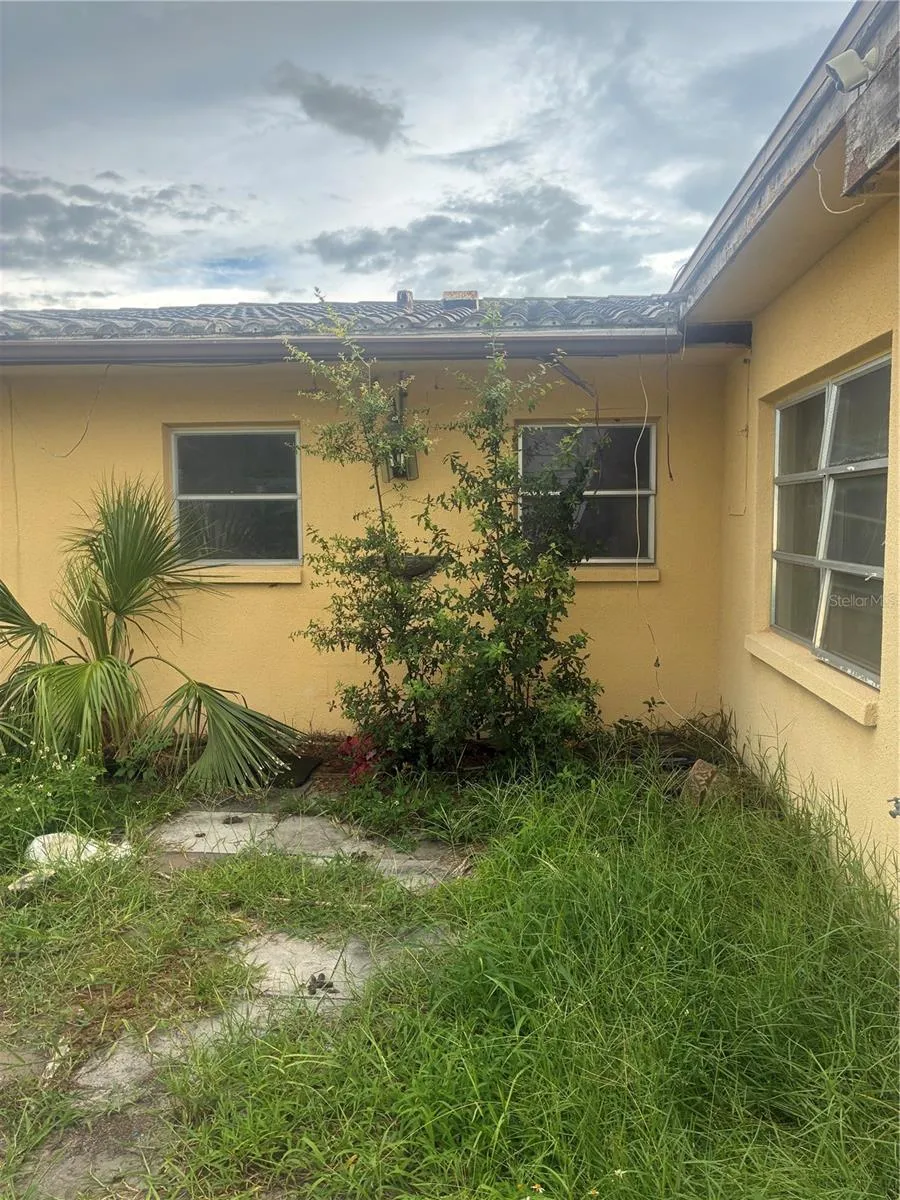 6665 10TH AVENUE St Petersburg, FL 33710