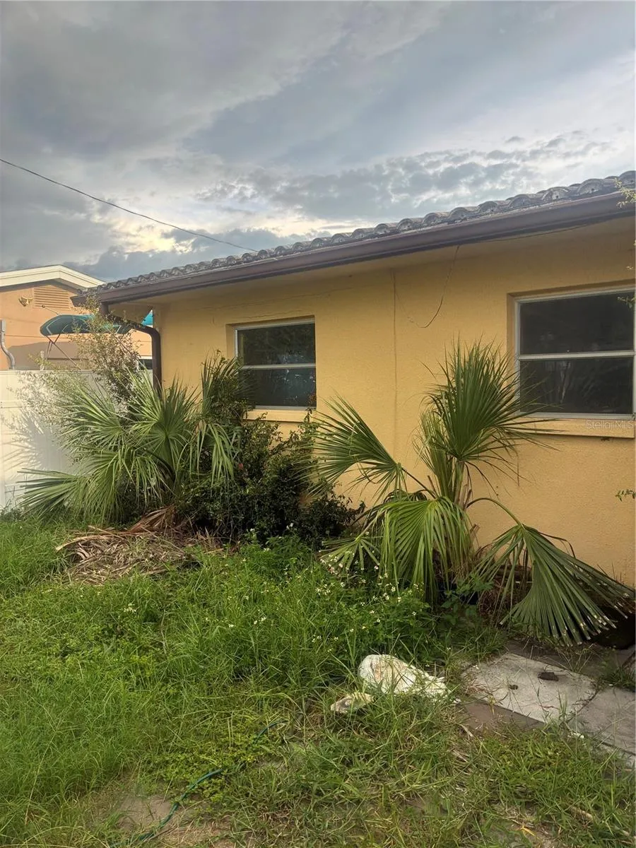6665 10TH AVENUE St Petersburg, FL 33710