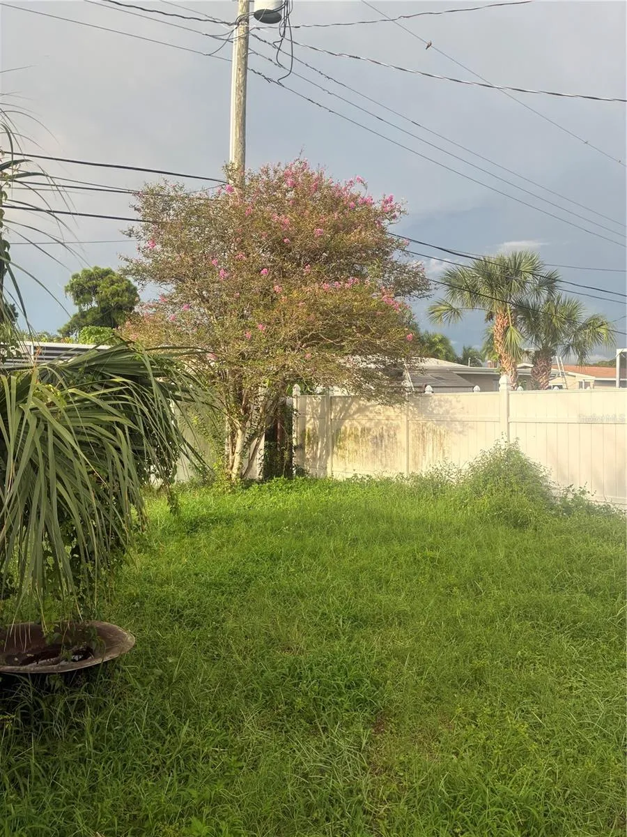 6665 10TH AVENUE St Petersburg, FL 33710