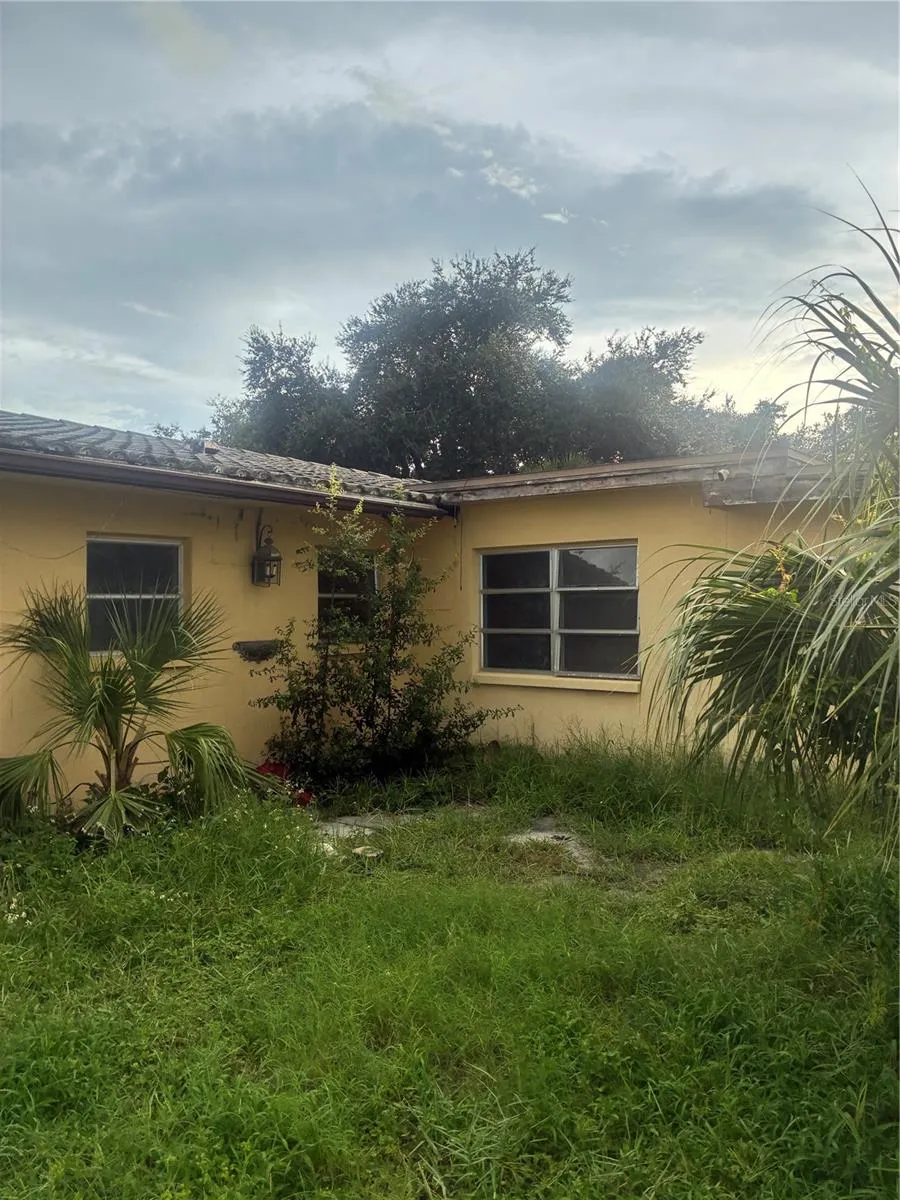 6665 10TH AVENUE St Petersburg, FL 33710
