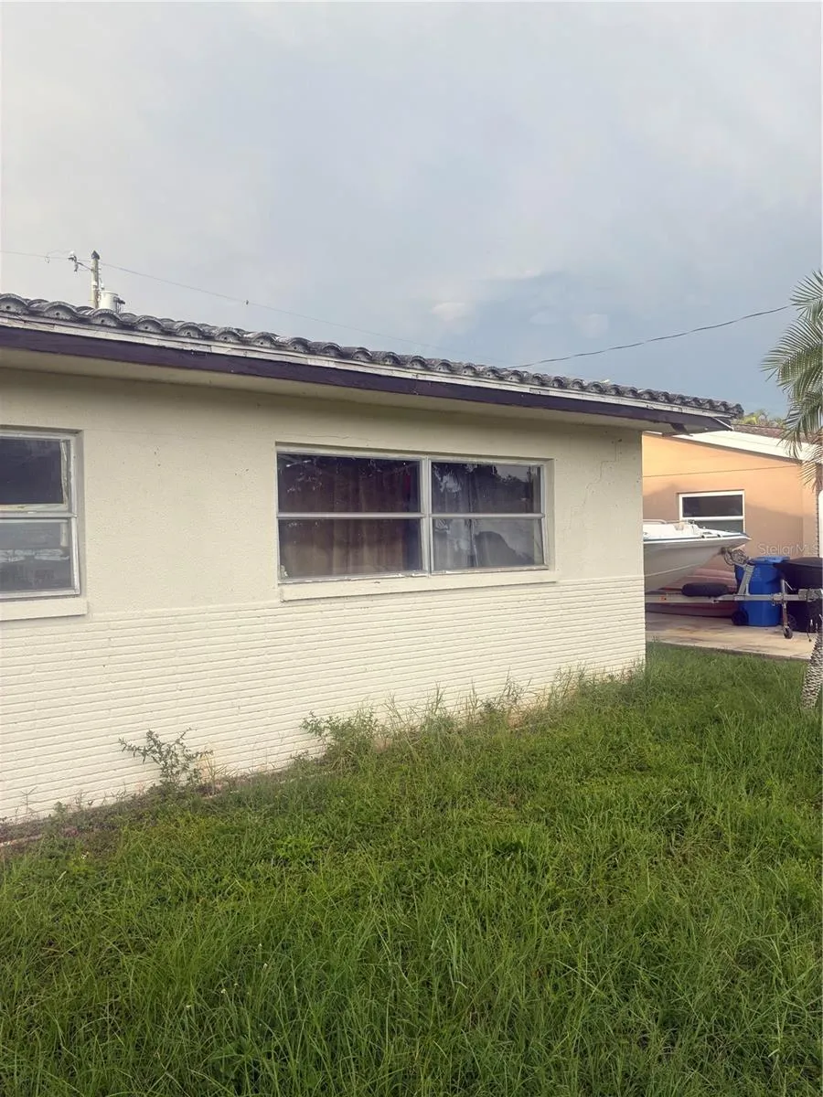6665 10TH AVENUE St Petersburg, FL 33710