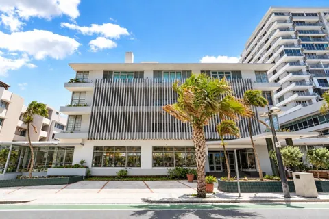1020 ASHFORD AVE. #116