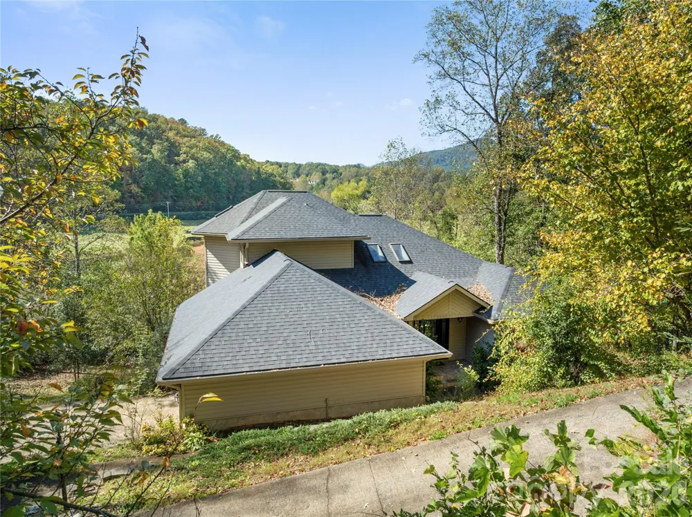 108 June Court Lake Lure, NC 28746
