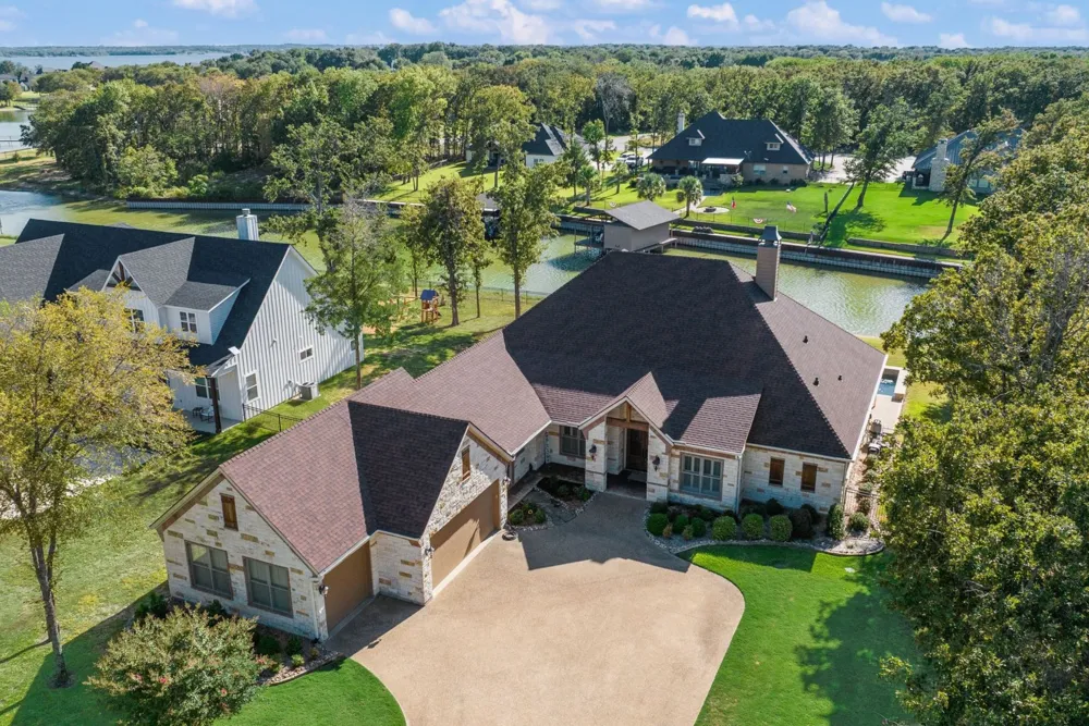 560 Clubhouse Drive Corsicana, TX 75109