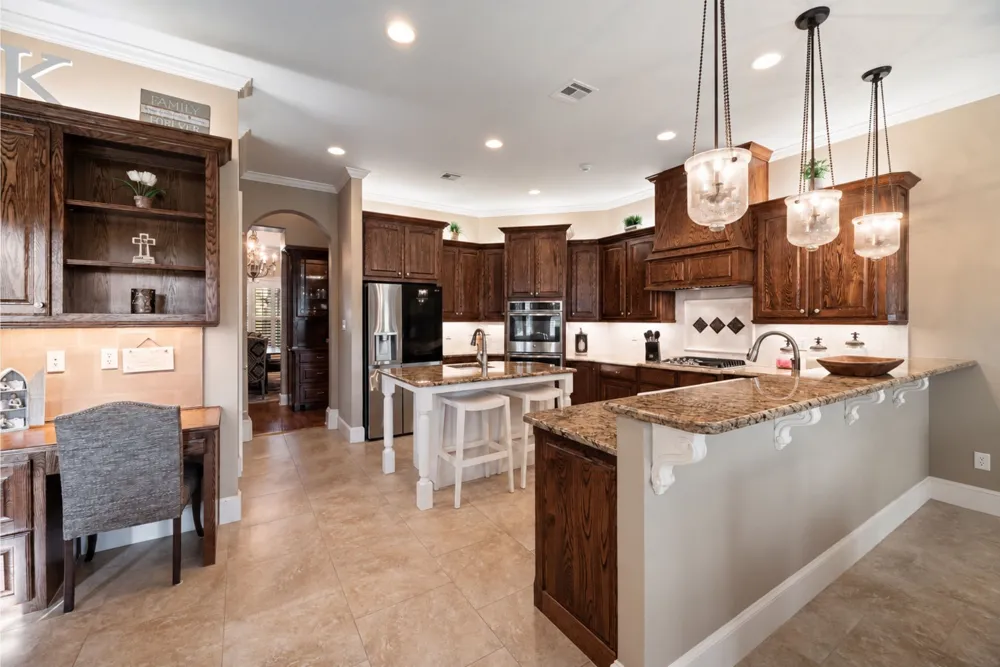 560 Clubhouse Drive Corsicana, TX 75109