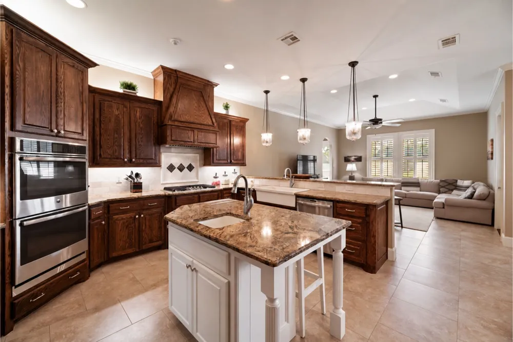 560 Clubhouse Drive Corsicana, TX 75109