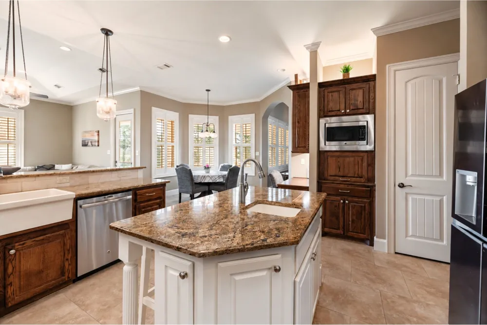 560 Clubhouse Drive Corsicana, TX 75109
